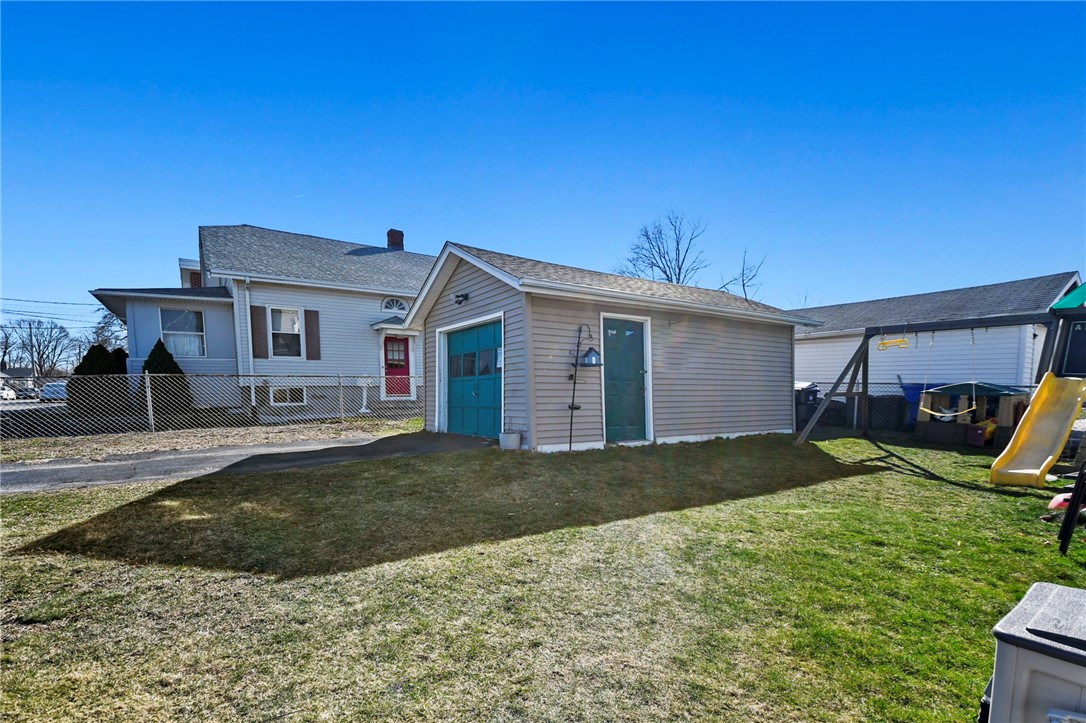 367 Orient Avenue Pawtucket, RI 02861 - Photo 41 of 43