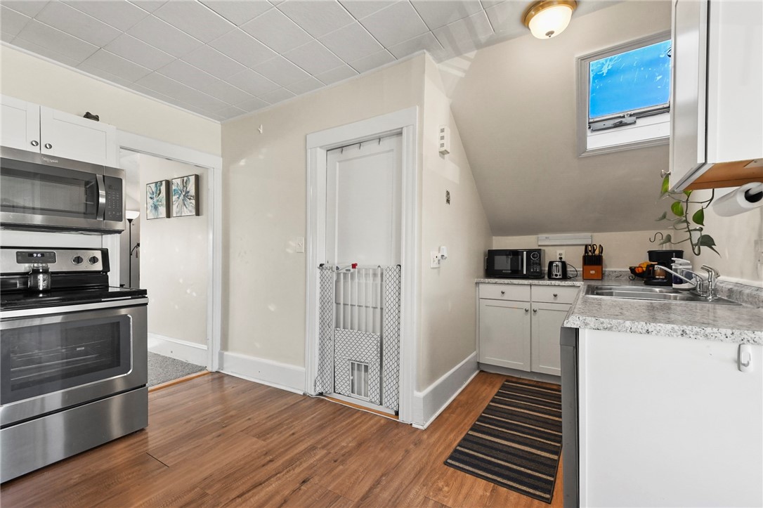 367 Orient Avenue Pawtucket, RI 02861 - Photo 10 of 43