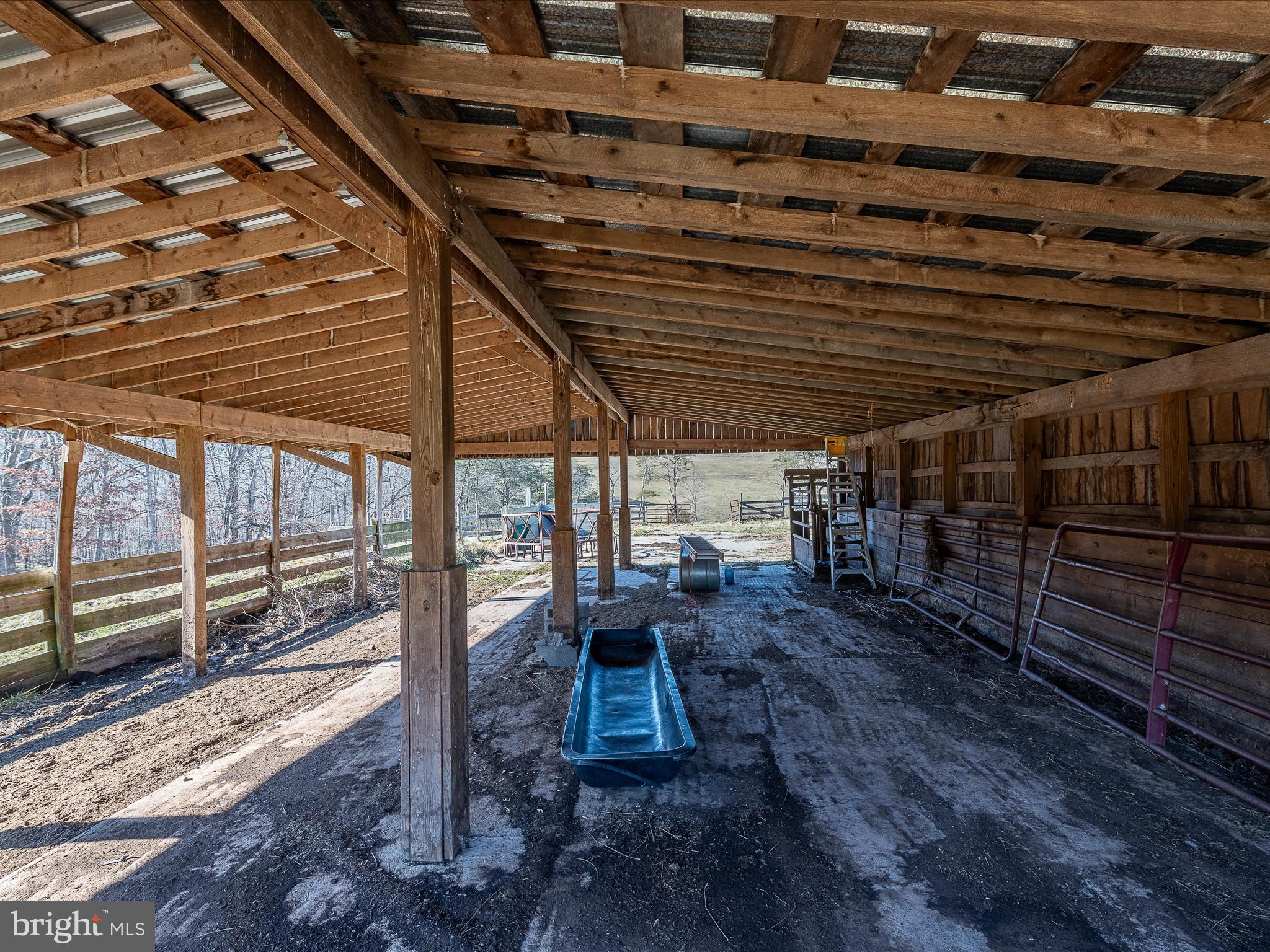 2822 Mauzy Road Berkeley Springs, WV 25411 - Photo 43 of 63 Loafing shed