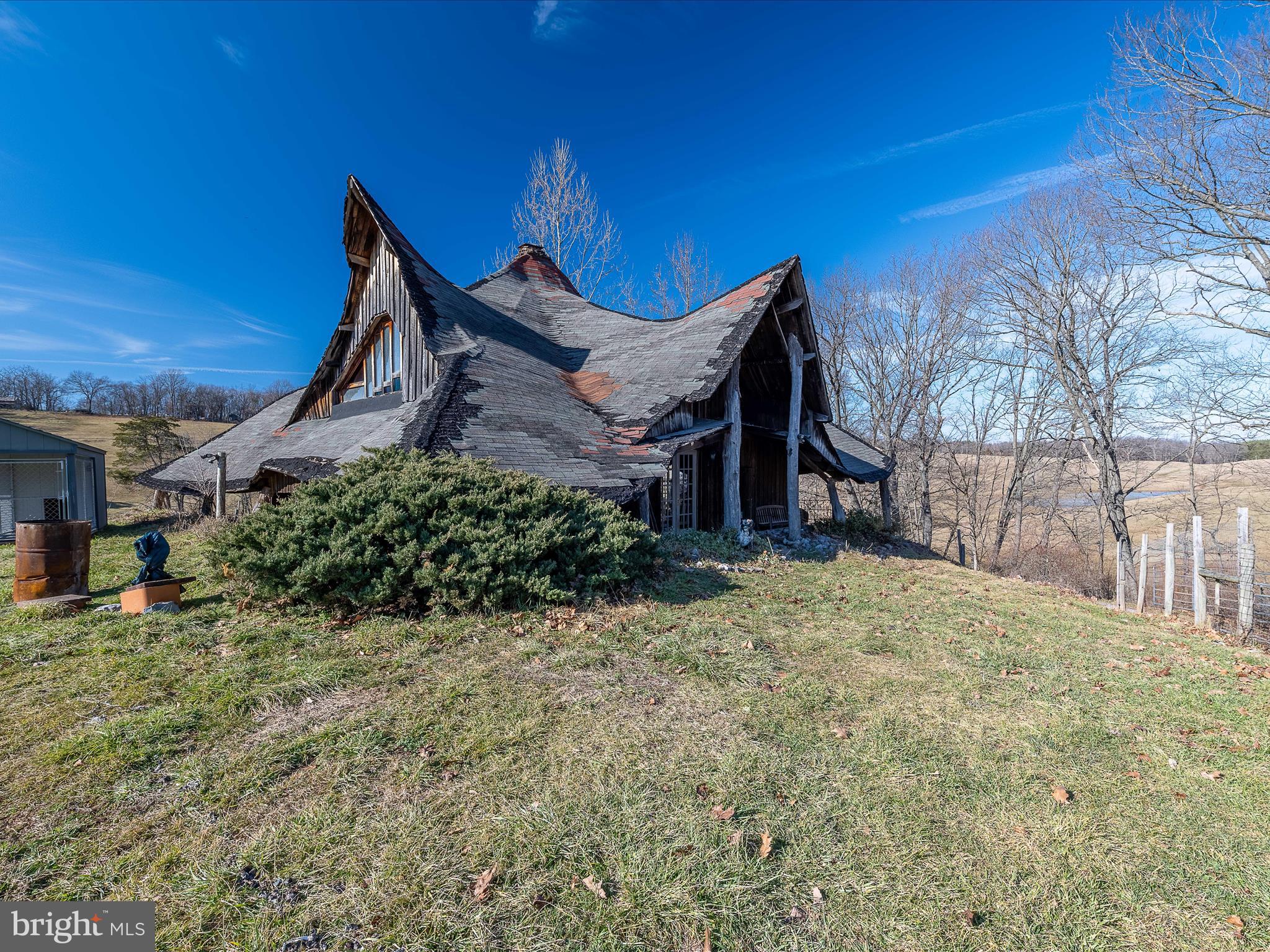 2822 Mauzy Road Berkeley Springs, WV 25411 - Photo 6 of 63 Gallery Image 6