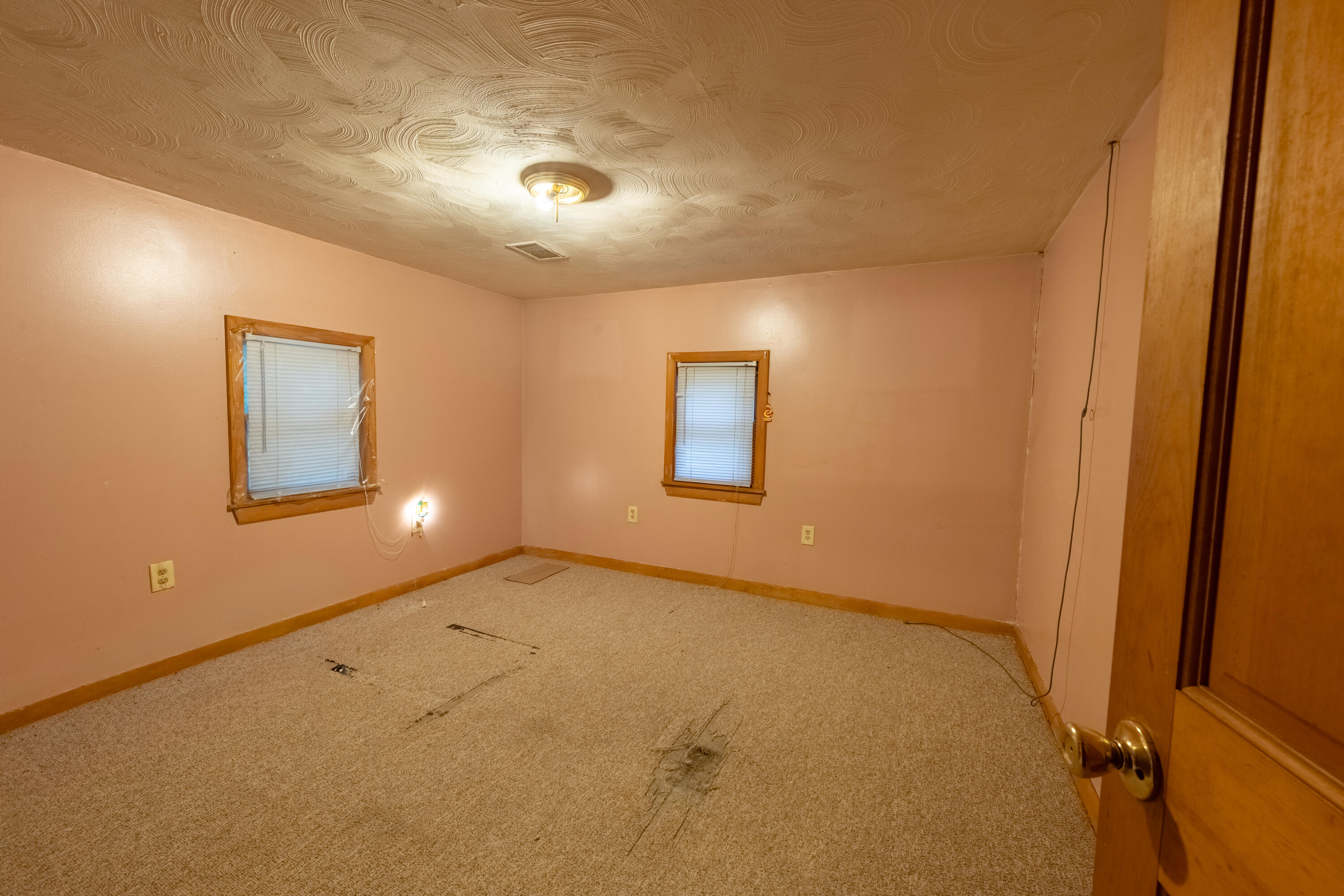 696 Plains Road Mount Vernon, ME 04352 - Photo 15 of 16 IVY_5765-HDR