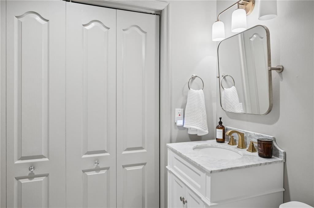 3475 Oak Valley Road Northeast, Unit 1210 Atlanta, GA 30326 - Photo 25 of 33 Gallery Image 25