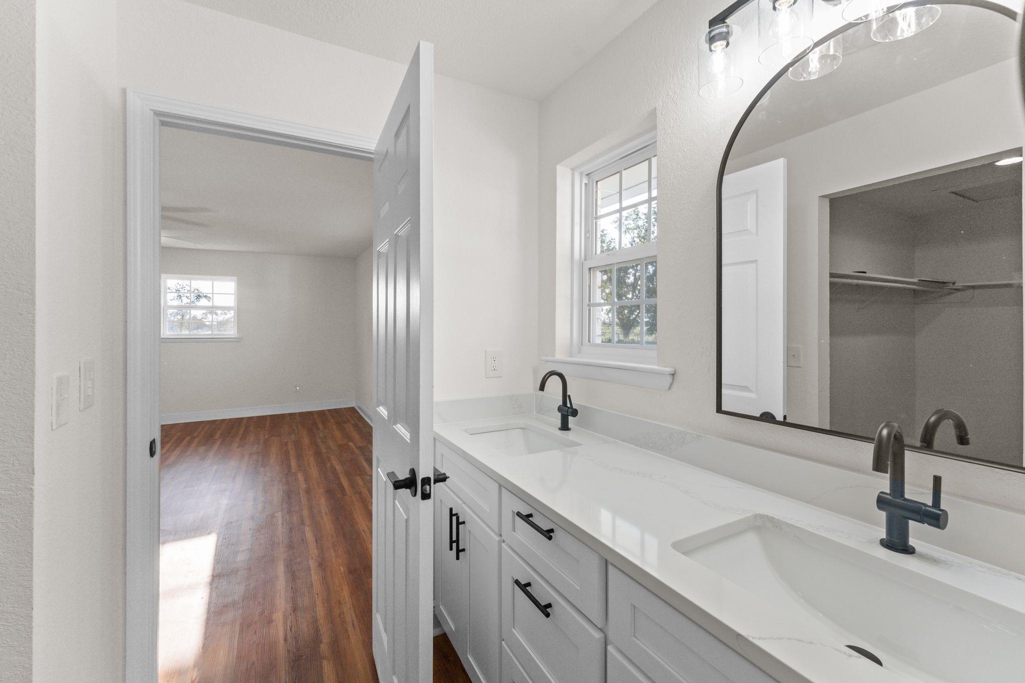 17761 County Road 28 Foley, AL 36535 - Photo 36 of 51 Bathroom