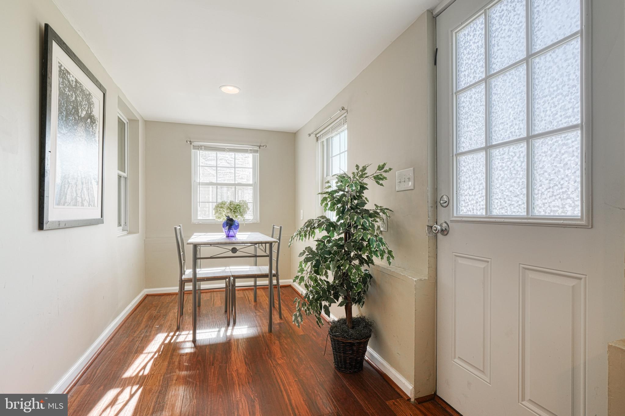 3138 Baybriar Road Dundalk, MD 21222 - Photo 5 of 34 Front Room
