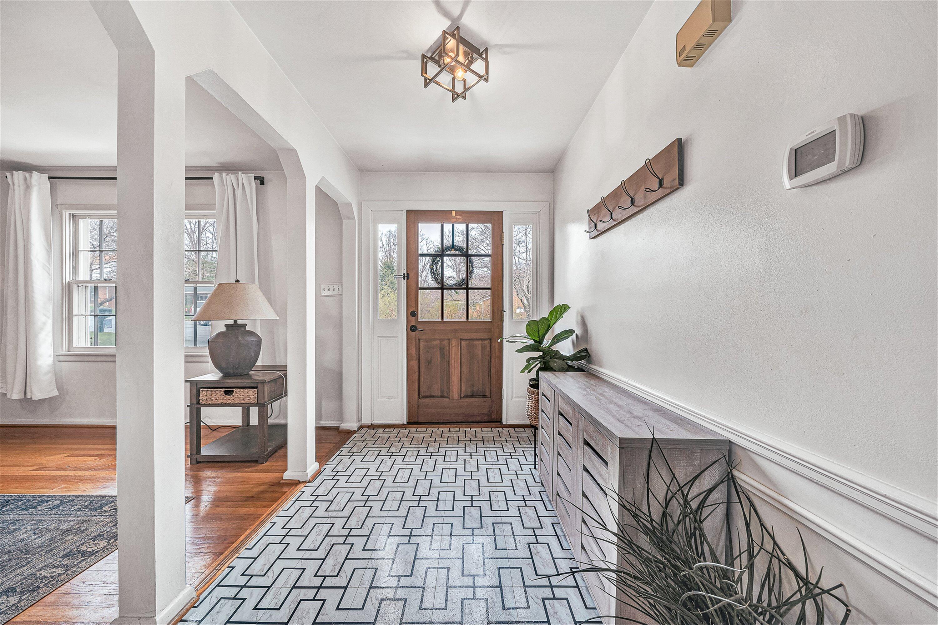 3610 Morning Dove Road Roanoke, VA 24018 - Photo 3 of 51 04-VM-05860