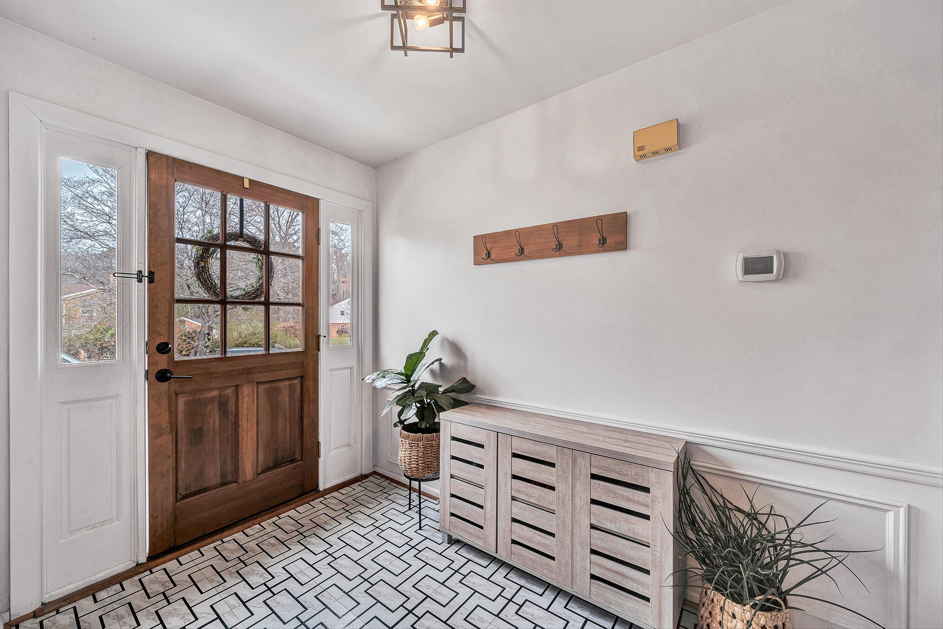 3610 Morning Dove Road Roanoke, VA 24018 - Photo 4 of 51 05-VM-05863