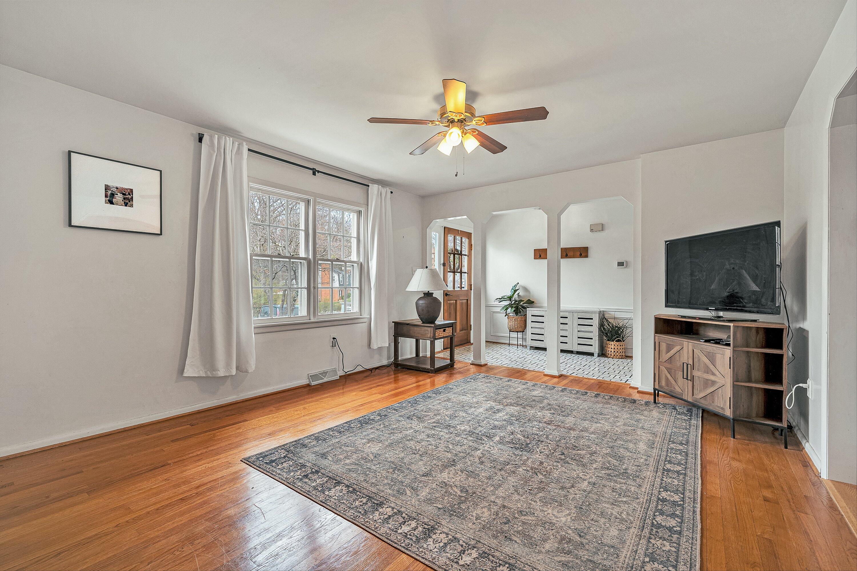 3610 Morning Dove Road Roanoke, VA 24018 - Photo 5 of 51 07-VM-05869