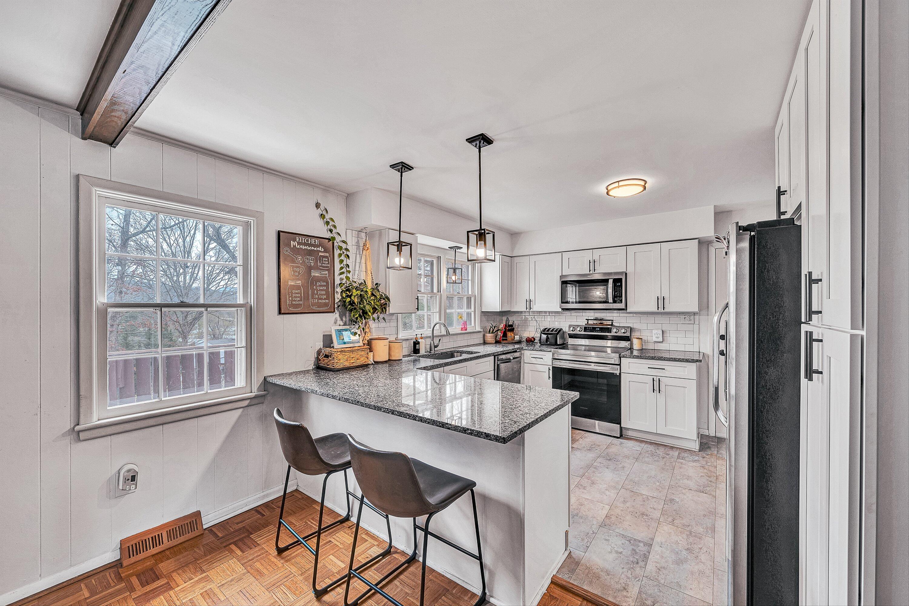 3610 Morning Dove Road Roanoke, VA 24018 - Photo 9 of 51 11-VM-05881