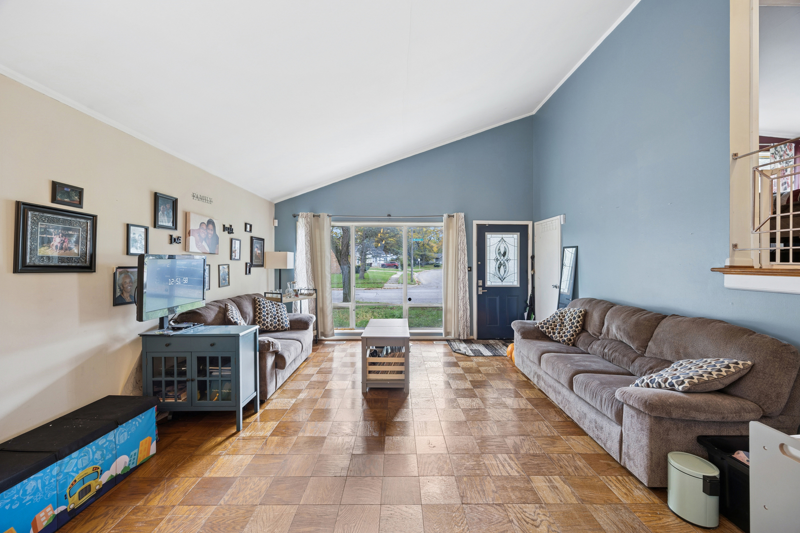 356 Winnebago Street Park Forest, IL 60466 - Photo 2 of 17