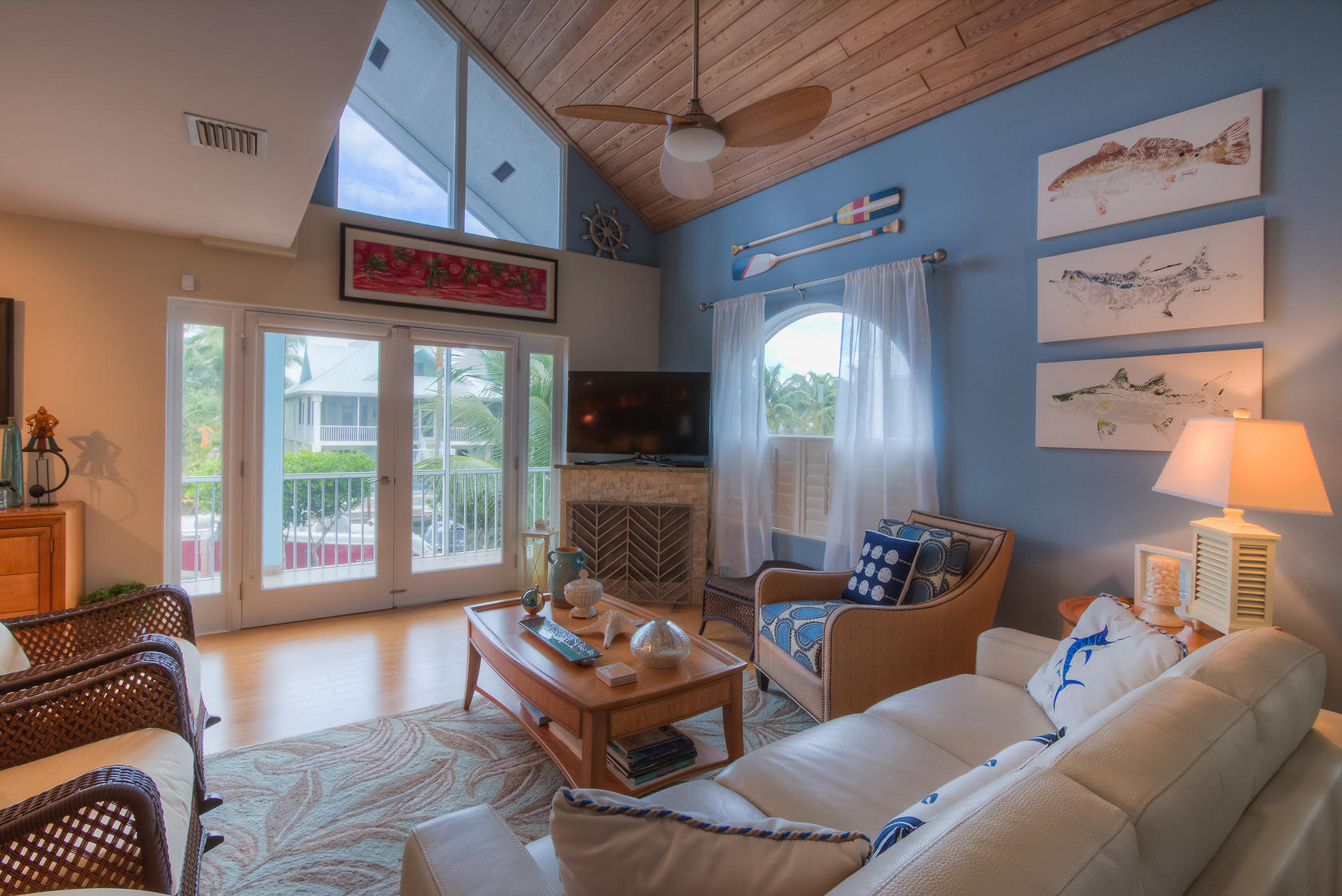 8 Center Lane Key Largo, FL 33037 - Photo 7 of 46 Living Area