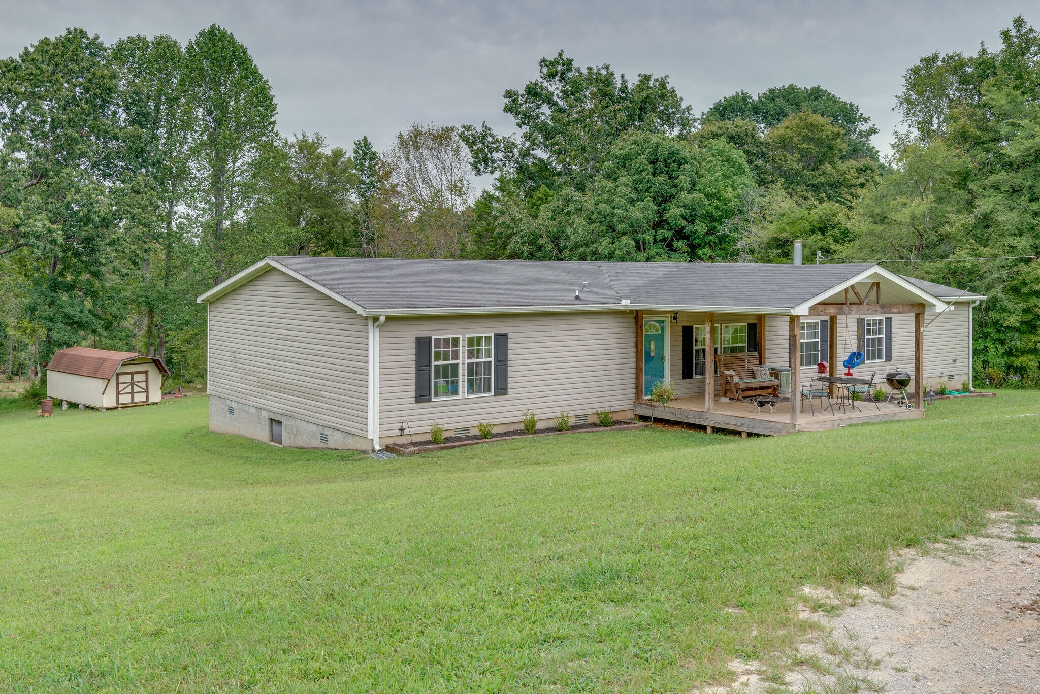 1245 Promise Land Road Charlotte, TN 37036 - Photo 2 of 28 Gallery Image 2