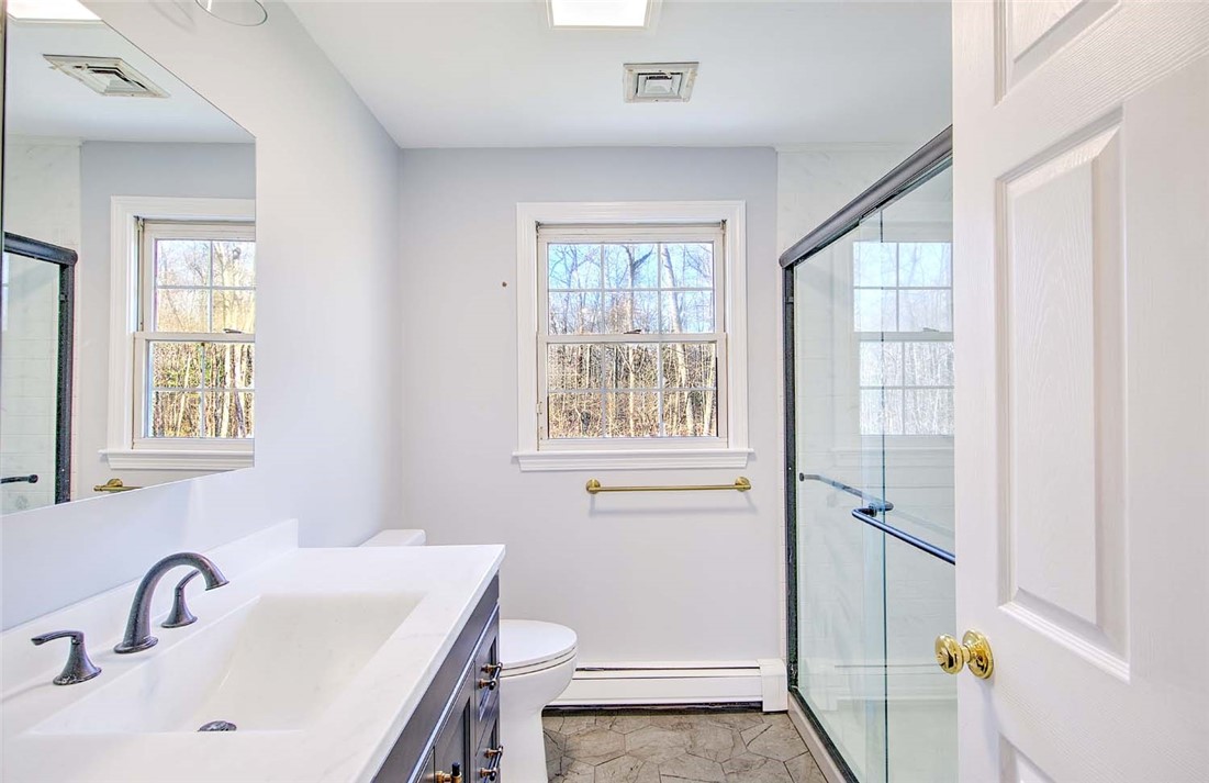 165 Bungy Road Scituate, RI 02857 - Photo 41 of 50 Full Bathroom