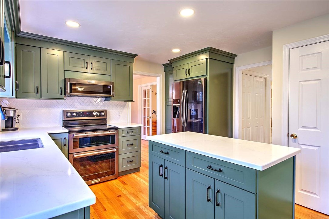 165 Bungy Road Scituate, RI 02857 - Photo 10 of 50 Kitchen