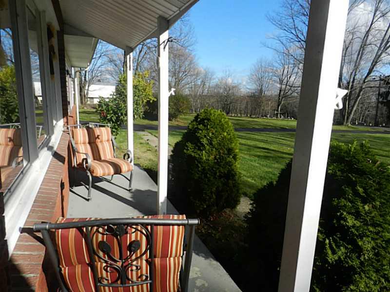 2735 Copper Road New Castle, PA 16101 - Photo 2 of 21 Patio/Deck.