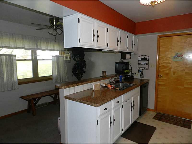 2735 Copper Road New Castle, PA 16101 - Photo 9 of 21 Kitchen.