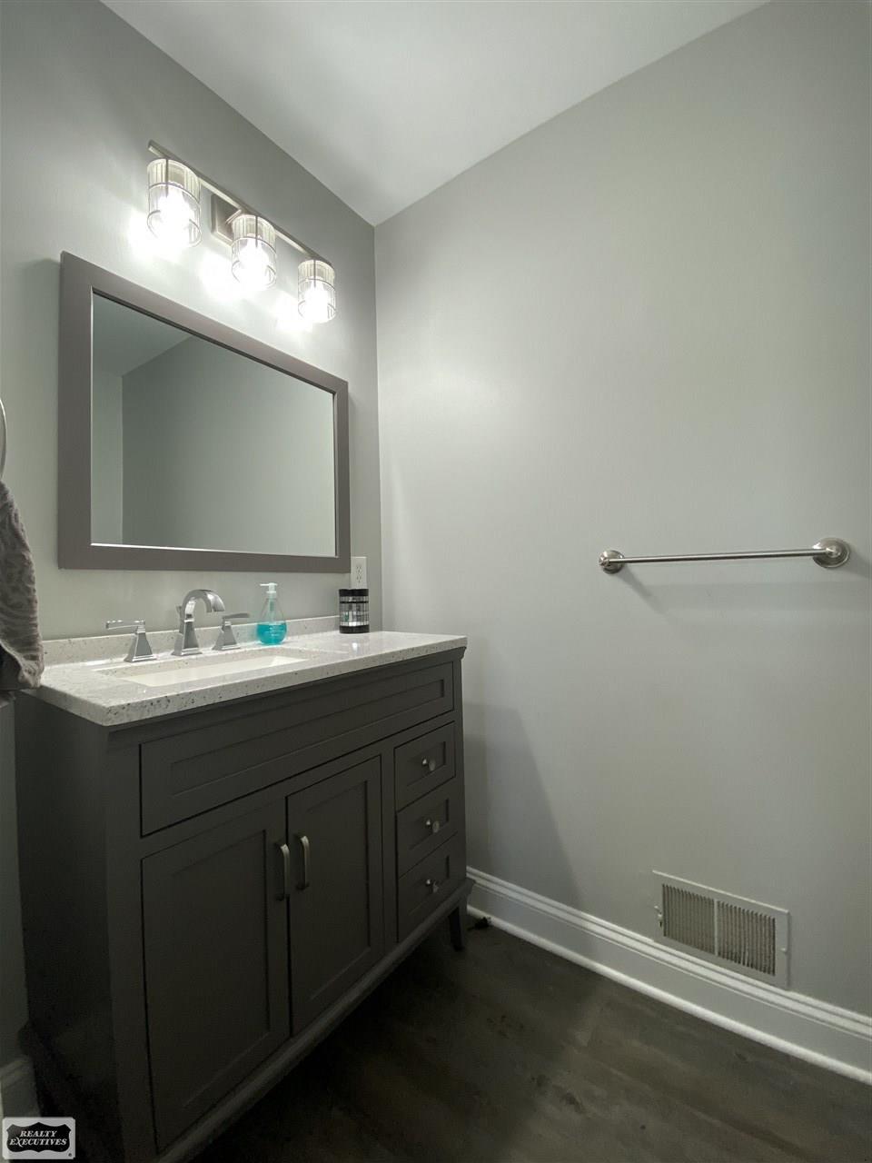 4212 Neuman Road St. Clair, MI 48079 - Photo 19 of 39 50029612-19.JPG