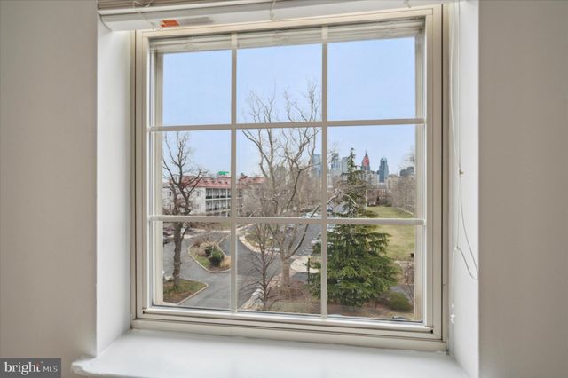 $685,000 | 103 Surgeon Generals Court, Philadelphia, PA 19146