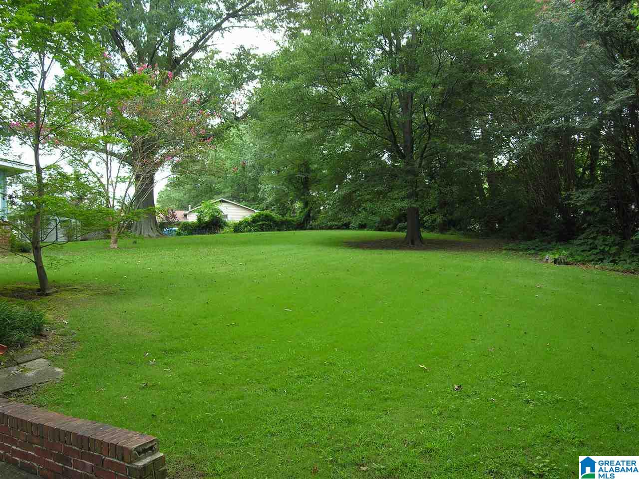 536 Edgecrest Circle Birmingham, AL 35209 - Photo 4 of 33