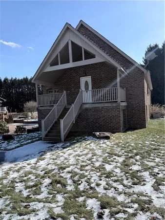 $1,300 | 900 Allegheny Avenue, Avonmore, PA 15618