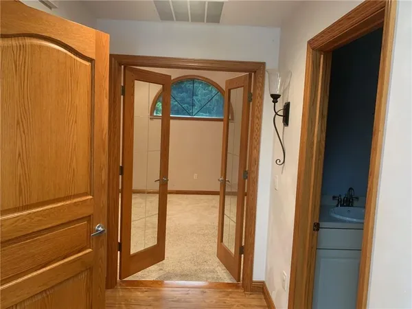 $1,300 | 900 Allegheny Avenue, Avonmore, PA 15618