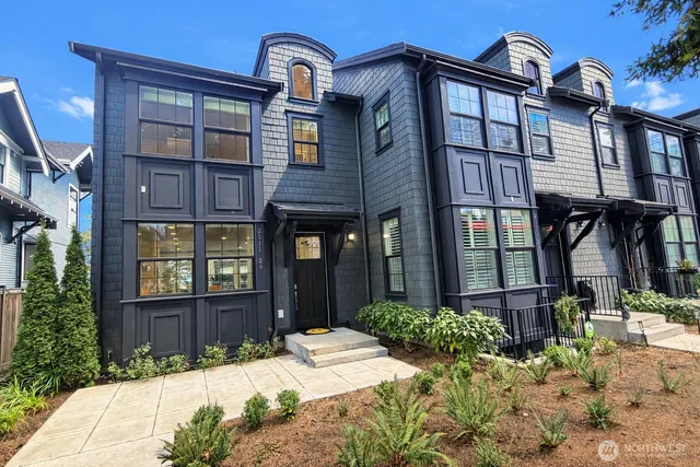 $6,000 | 2111 9th Avenue West, Unit 24, Seattle, WA 98119