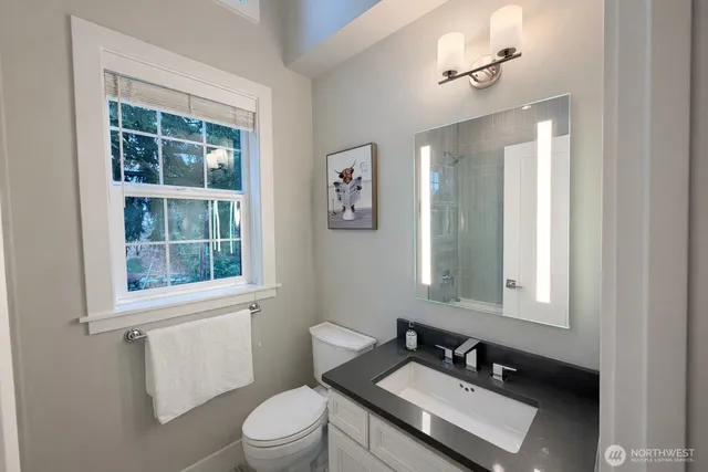 $5,990 | 2111 9th Avenue West, Unit 24, Seattle, WA 98119