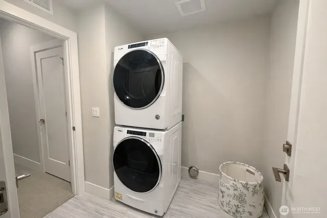 $5,990 | 2111 9th Avenue West, Unit 24, Seattle, WA 98119