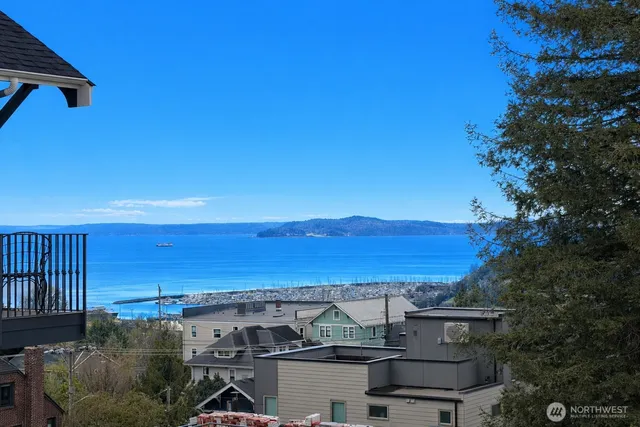 $5,990 | 2111 9th Avenue West, Unit 24, Seattle, WA 98119