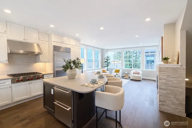 $5,990 | 2111 9th Avenue West, Unit 24, Seattle, WA 98119