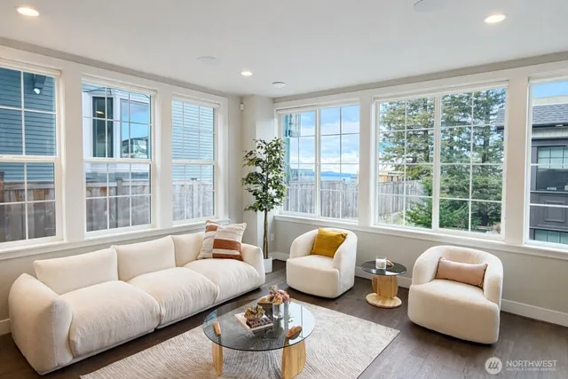 $5,990 | 2111 9th Avenue West, Unit 24, Seattle, WA 98119