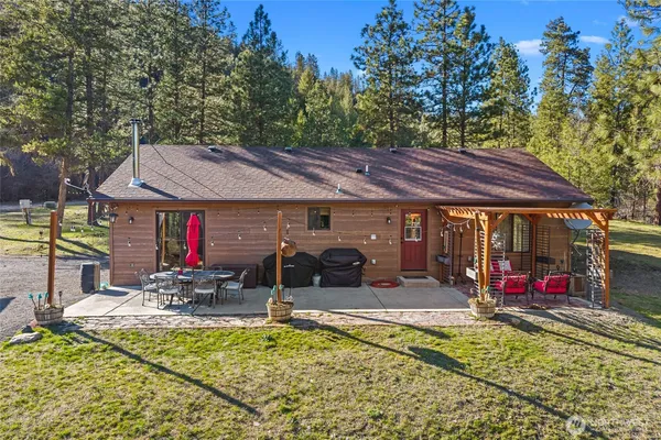 a view of a house with a outdoor space