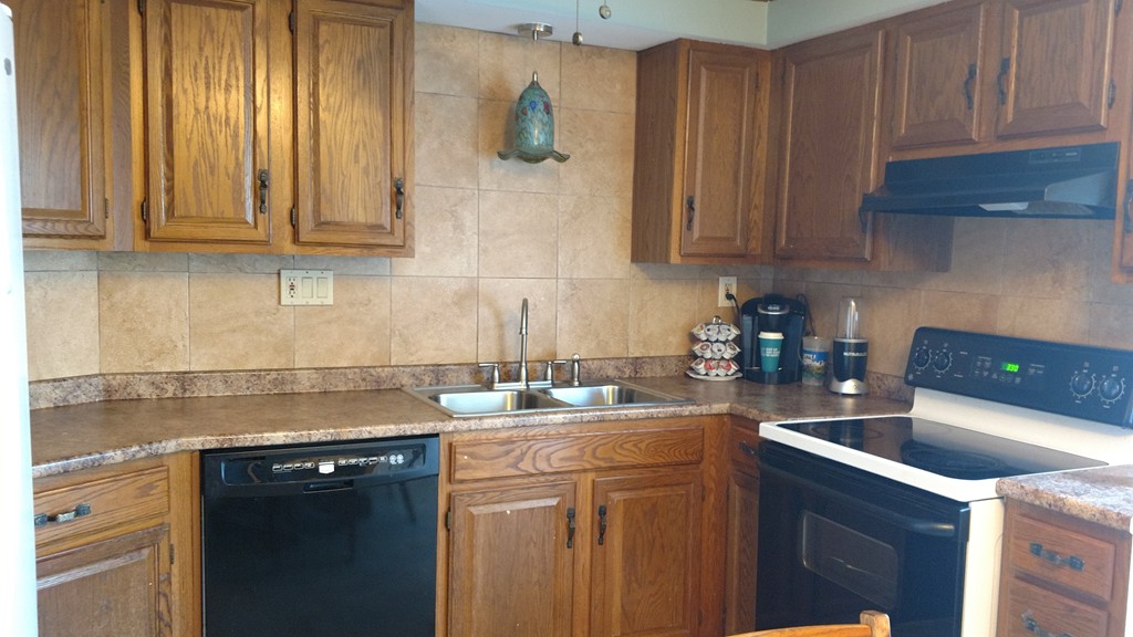 1 B Havana Road Worcester, MA 01603 - Photo 3 of 16