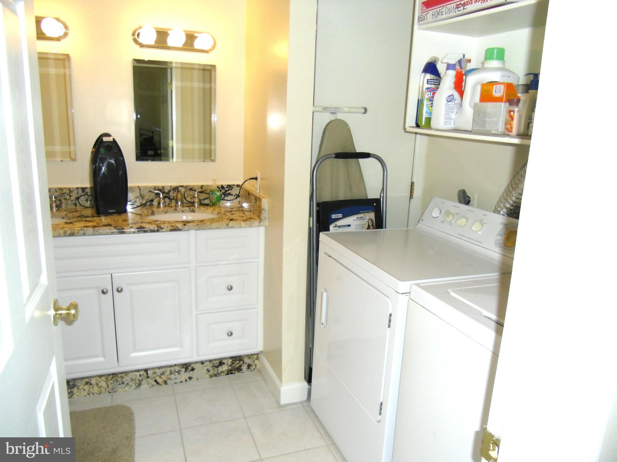 5804 Royal Ridge Drive, Unit G Springfield, VA 22152 - Photo 11 of 24 Bath