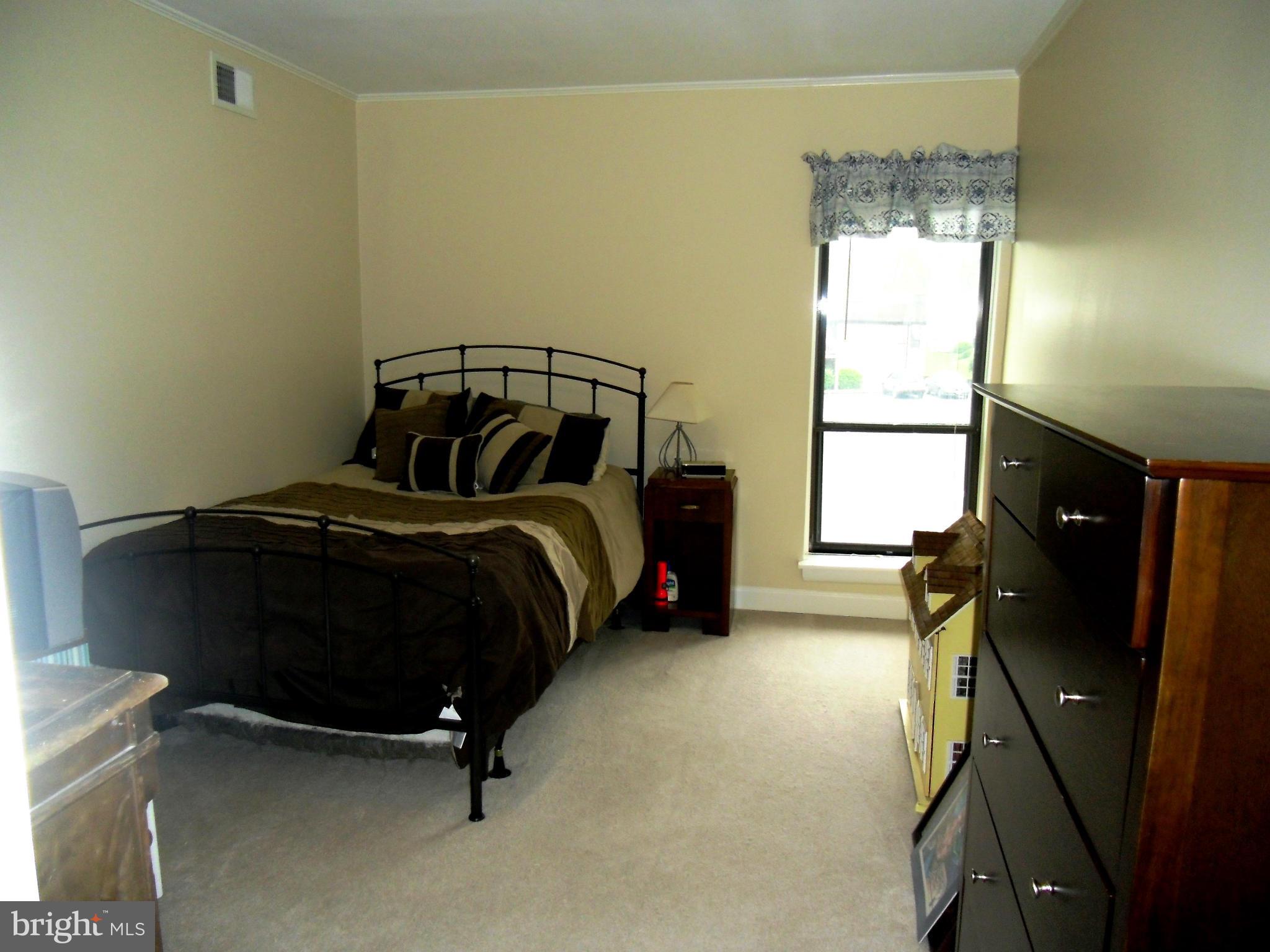 5804 Royal Ridge Drive, Unit G Springfield, VA 22152 - Photo 13 of 24 Bedroom