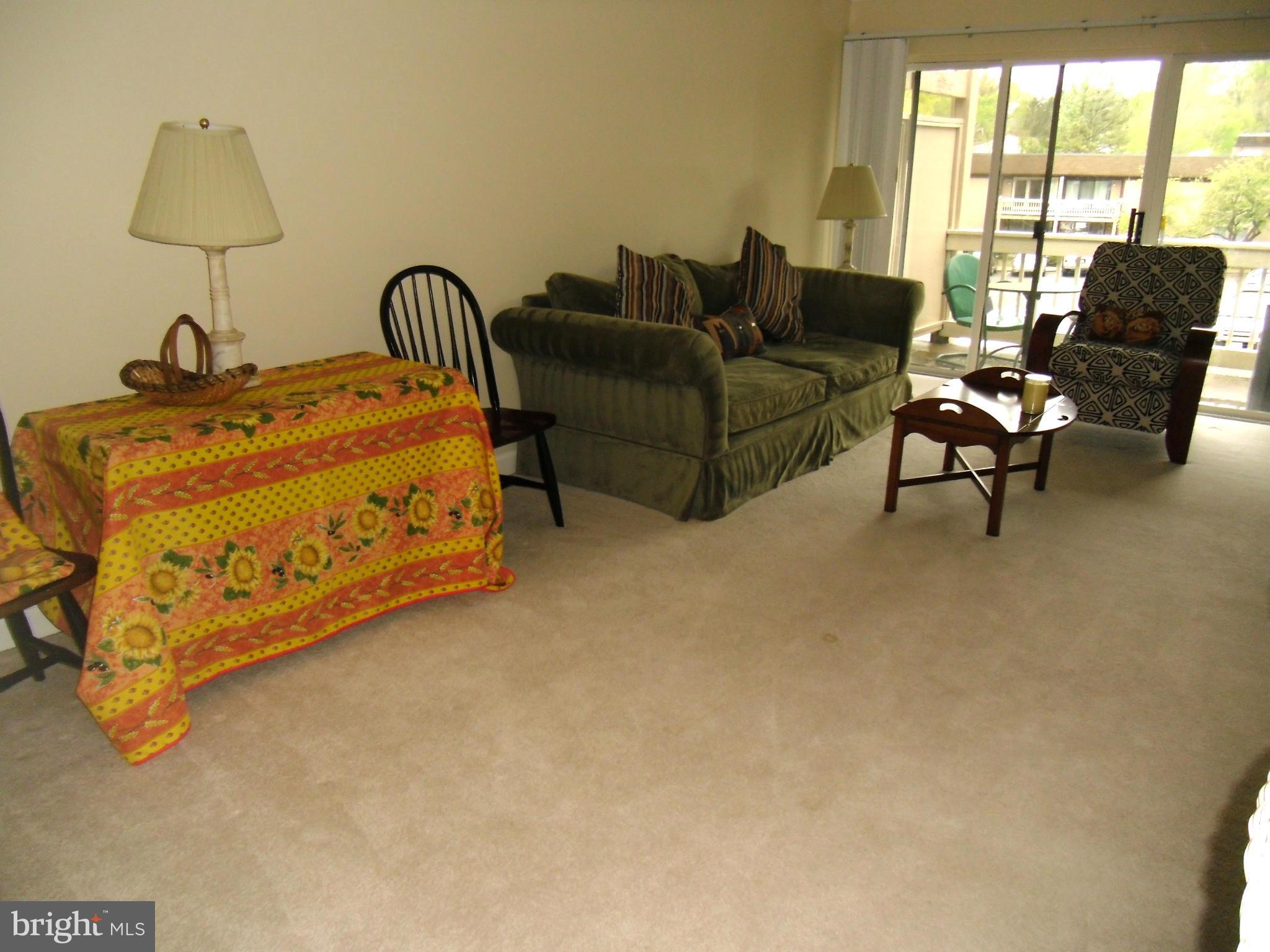 5804 Royal Ridge Drive, Unit G Springfield, VA 22152 - Photo 23 of 24 Dining Room