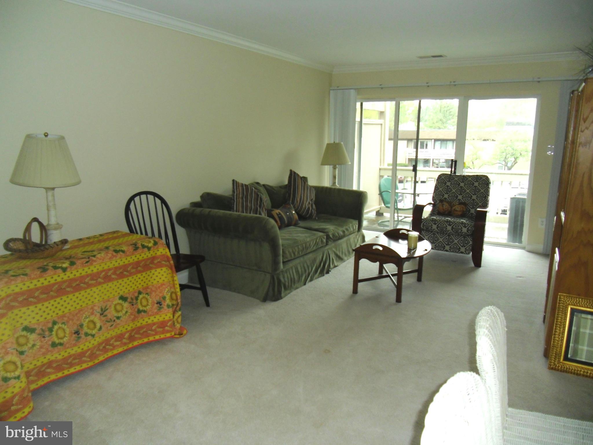 5804 Royal Ridge Drive, Unit G Springfield, VA 22152 - Photo 6 of 24 Dining Room