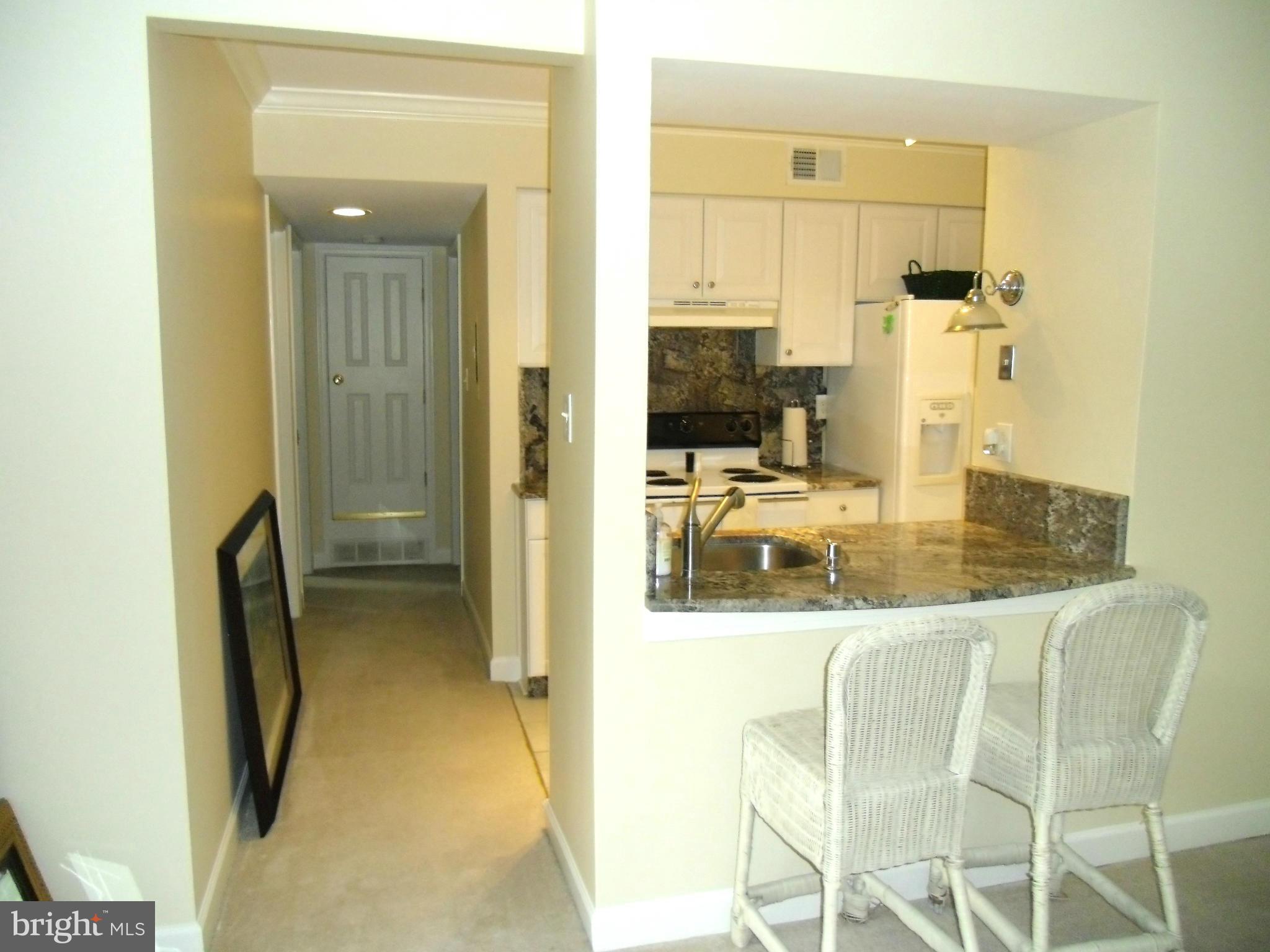5804 Royal Ridge Drive, Unit G Springfield, VA 22152 - Photo 8 of 24 Kitchen