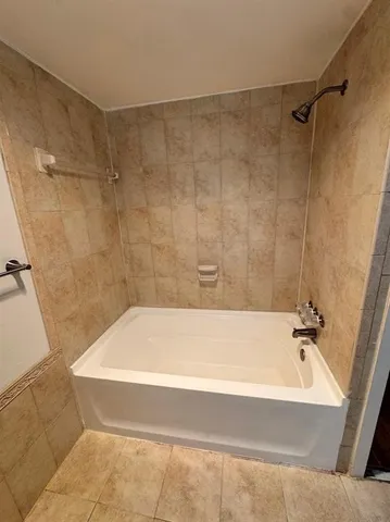 $1,690 | 8901 North New River Canal Road, Unit 18W, Fort Lauderdale, FL 33324