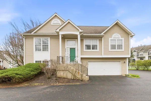 $312,000 | 2861 Shelly Lane, Aurora, IL 60504