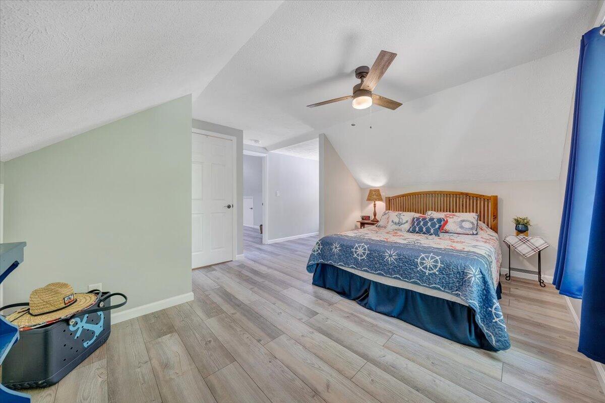 59 Camp Road Moneta, VA 24121 - Photo 25 of 46 Upper bedroom 4