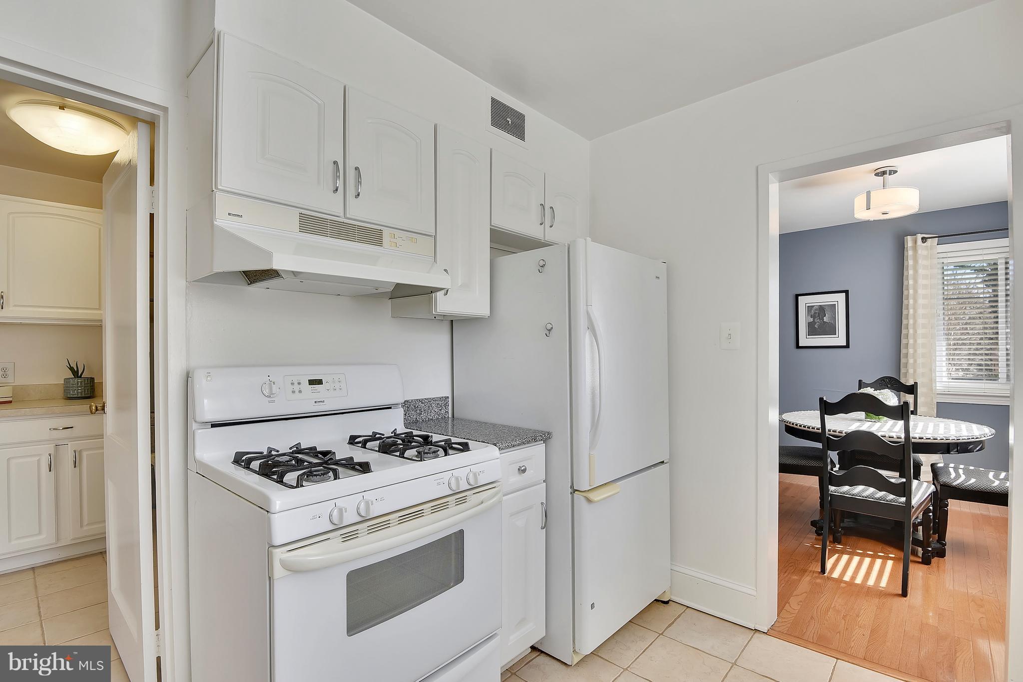 9914 Markham Street Silver Spring, MD 20901 - Photo 10 of 27 Kitchen