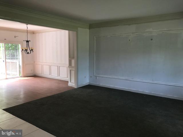 946 South Spring Road Vineland, NJ 08361 - Photo 2 of 19 Living room