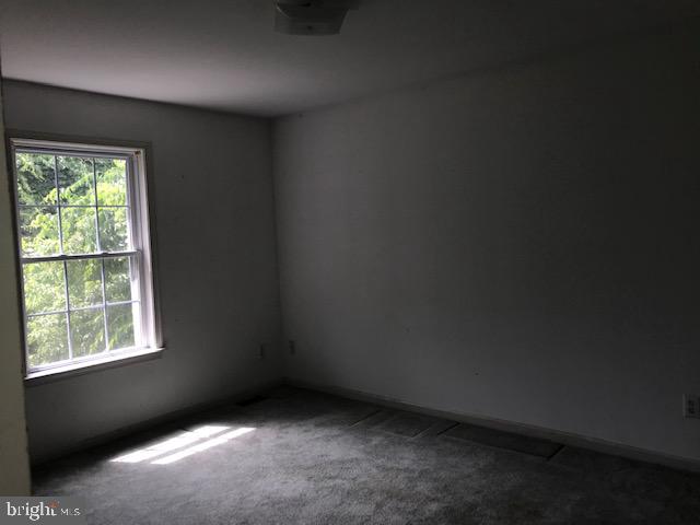 946 South Spring Road Vineland, NJ 08361 - Photo 17 of 19 2nd Bedroom