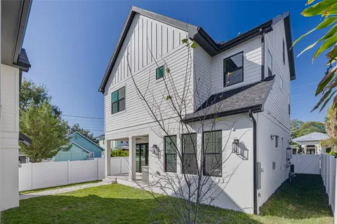 $1,795,000 | 921 12th Street North, St. Petersburg, FL 33705