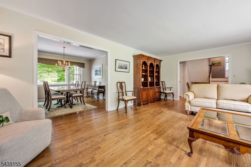 33 Runnymede Road Chatham, NJ 07928 - Photo 5 of 36