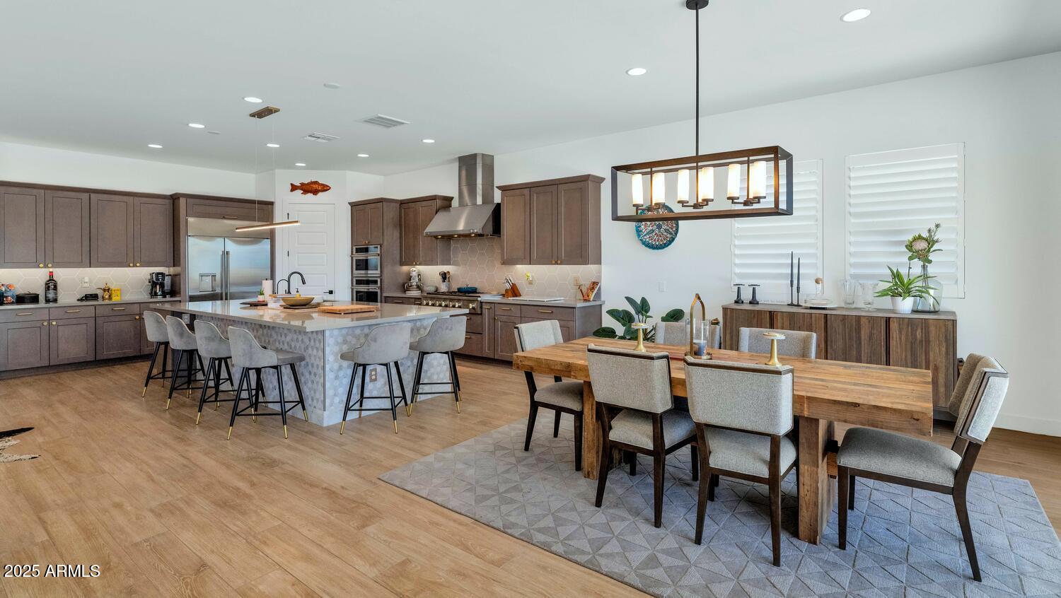 2041 East Fallen Leaf Lane Phoenix, AZ 85024 - Photo 11 of 31 a view of a dining room with furniture