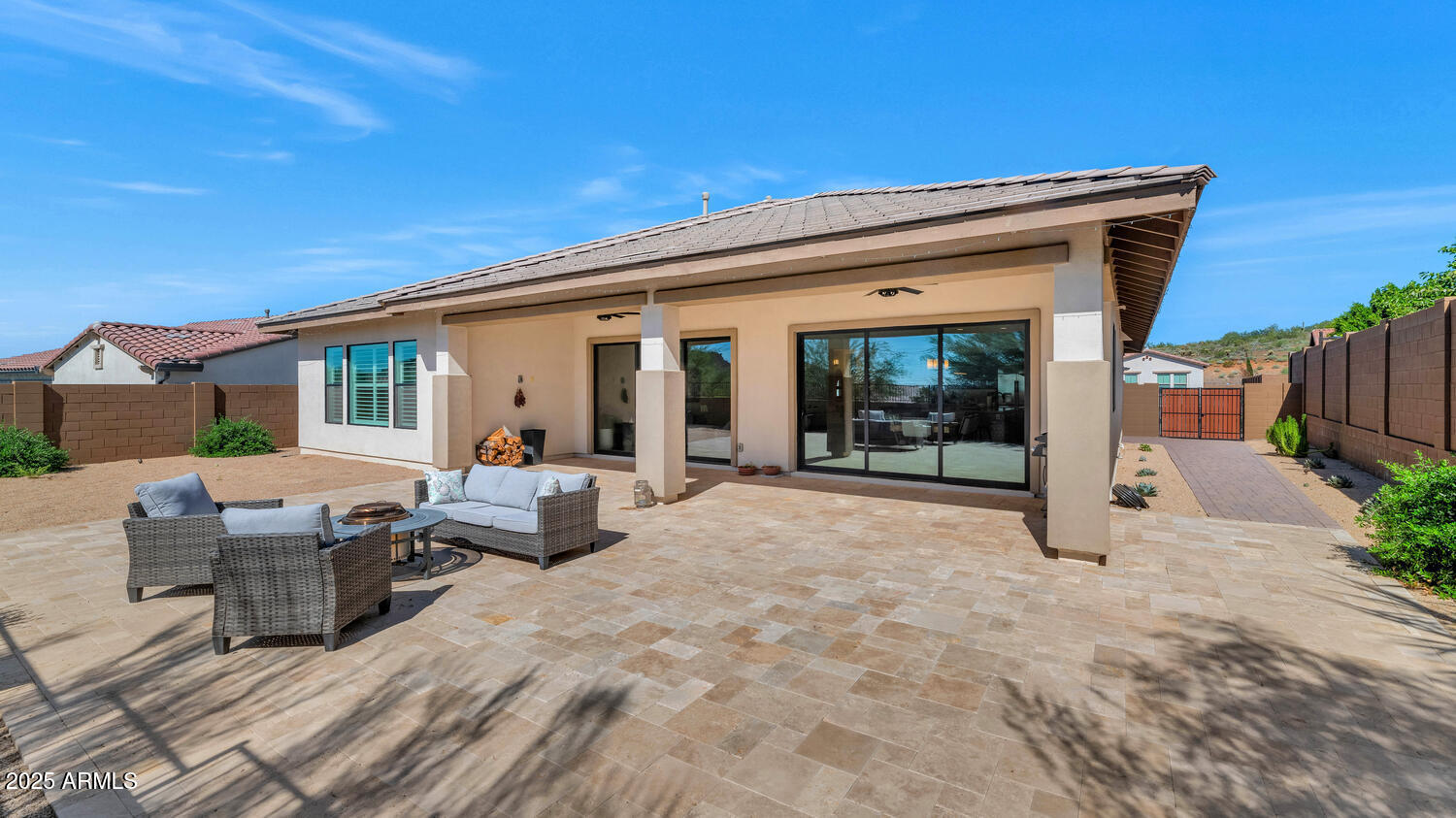 2041 East Fallen Leaf Lane Phoenix, AZ 85024 - Photo 23 of 31 a outdoor space view with a sitting space