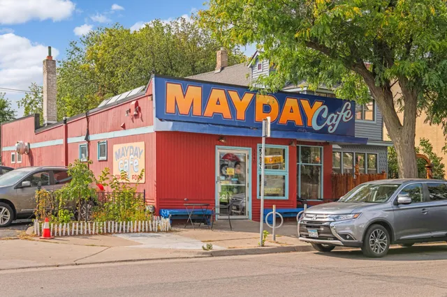 $189,900 | 3647 12th Avenue South, Unit 204, Minneapolis, MN 55407