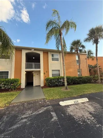 $1,500 | 12666 Kenwood Lane, Unit B, Fort Myers, FL 33907