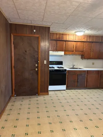 $1,350 | 424 Third Street, Unit 1S, Fall River, MA 02721